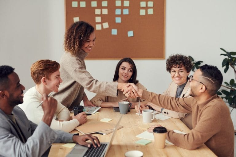 Microsoft 365 Business: Standard vs Premium — Guía para Empresas 2026