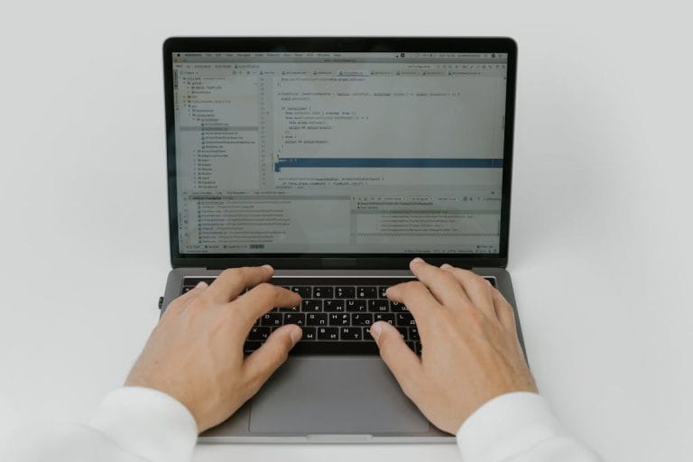 Descargar Windows 10 y 11 legalmente: guía oficial de instalación 2026